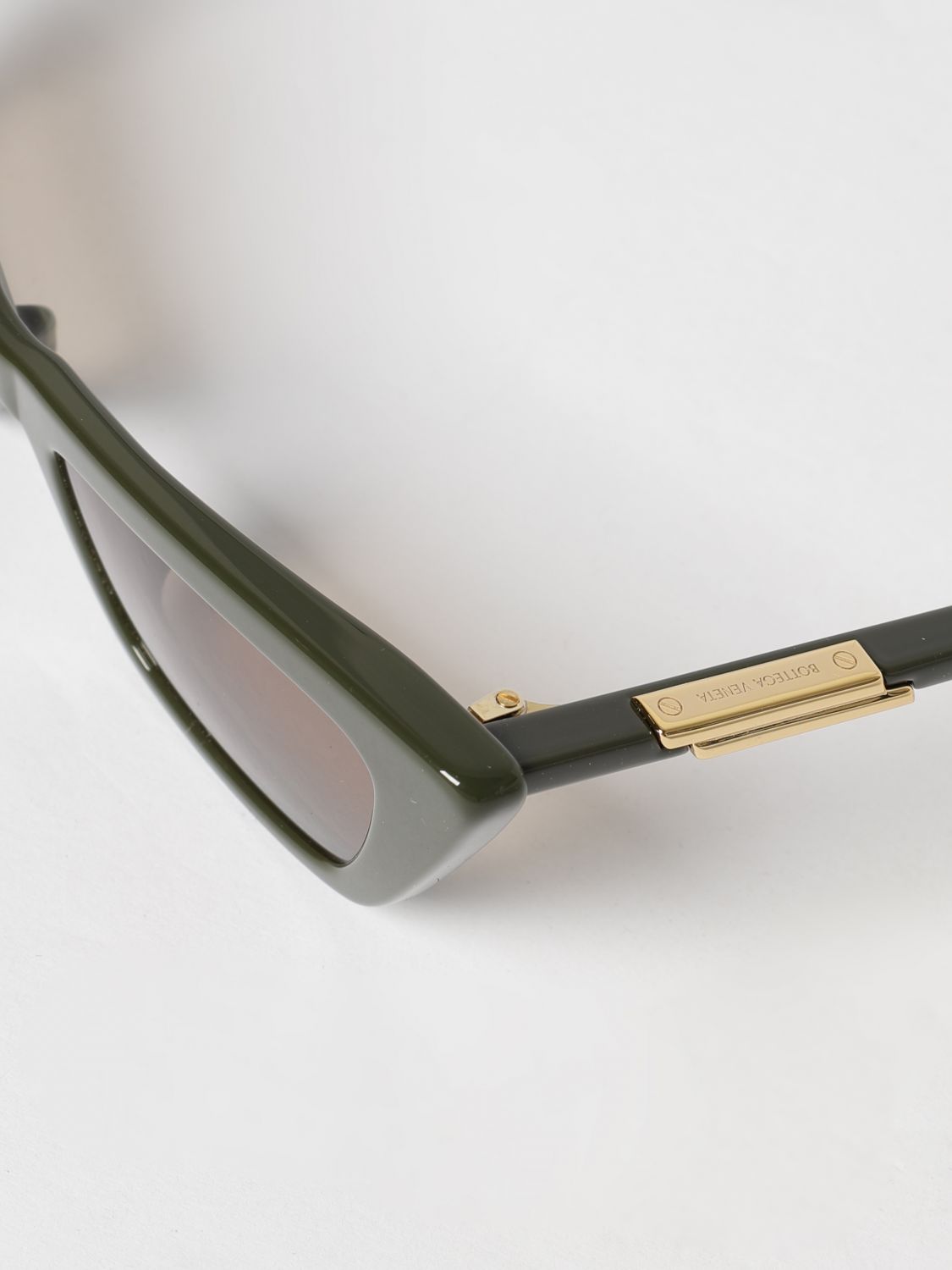 woman's sunglasses
