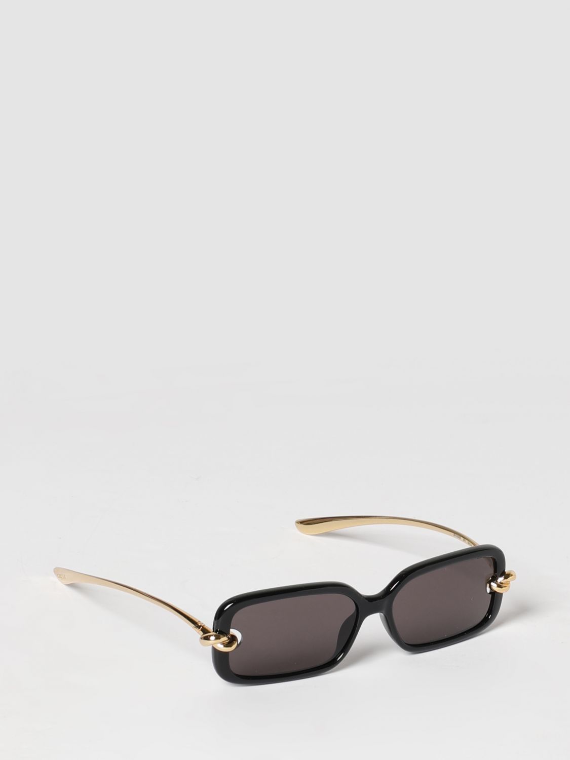 woman's sunglasses