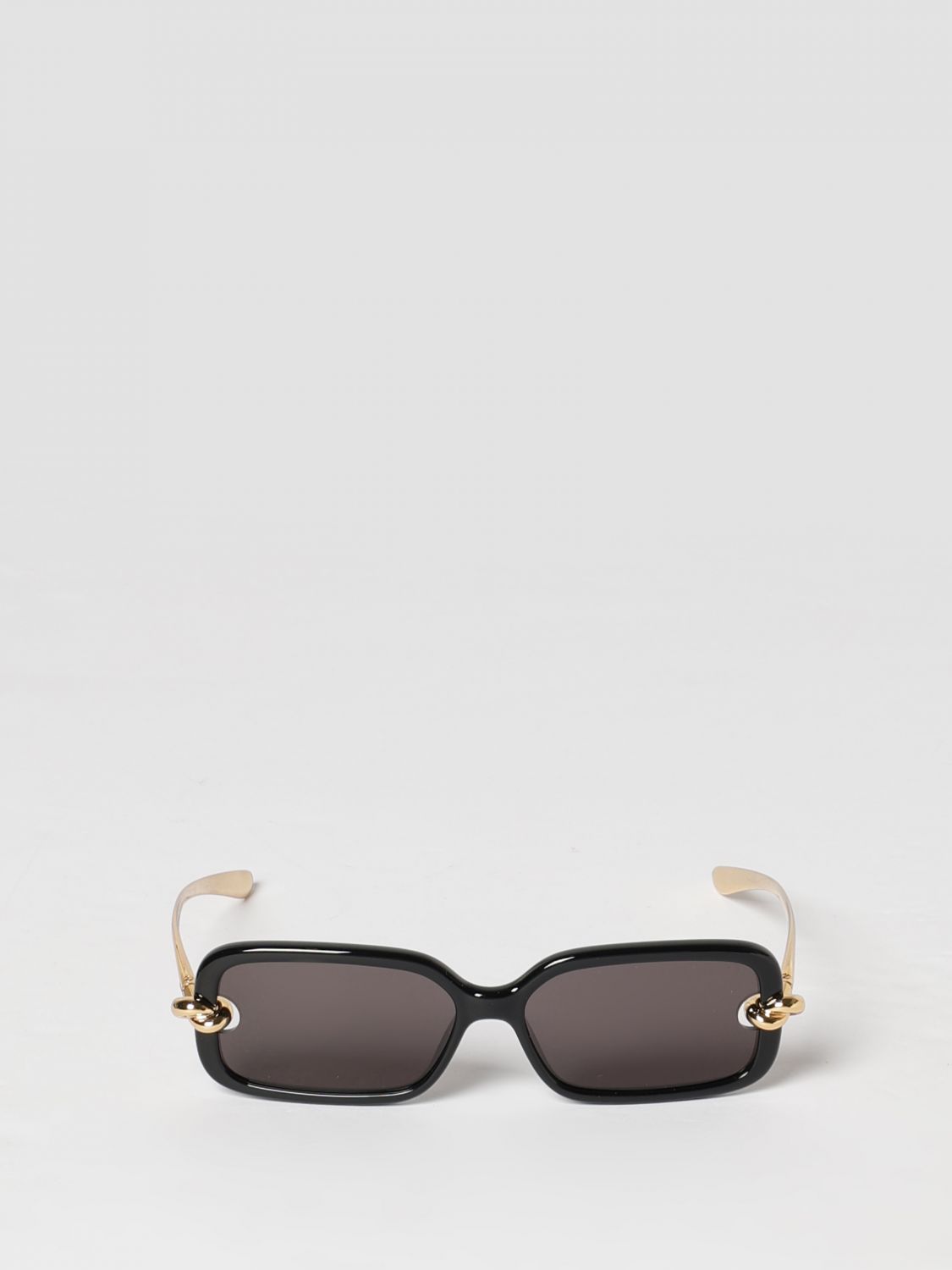 woman's sunglasses