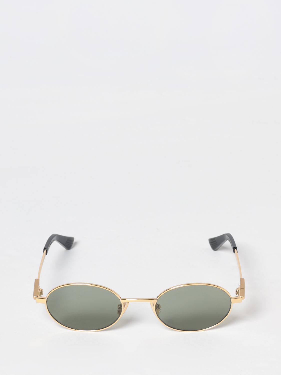 woman's sunglasses