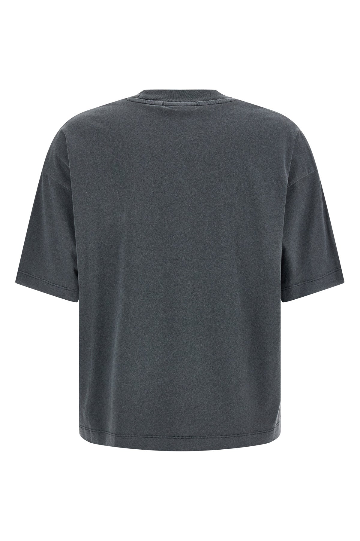 the carhartt nelson t-shirt redefines the codes of casual dress through relaxed