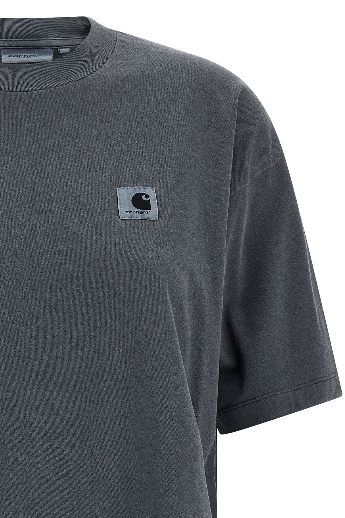 the carhartt nelson t-shirt redefines the codes of casual dress through relaxed