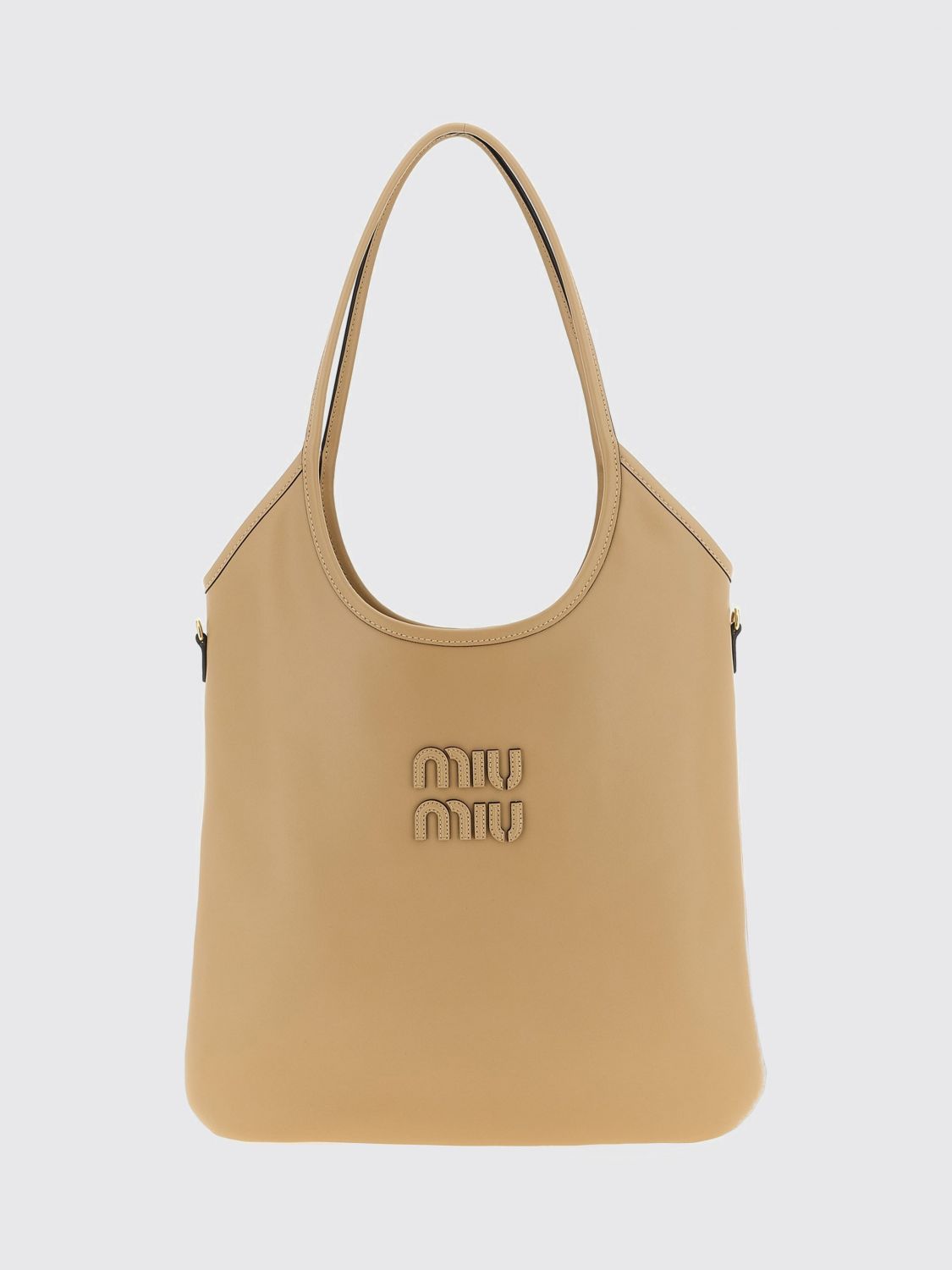 woman's shoulder bag