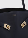 woman's shoulder bag