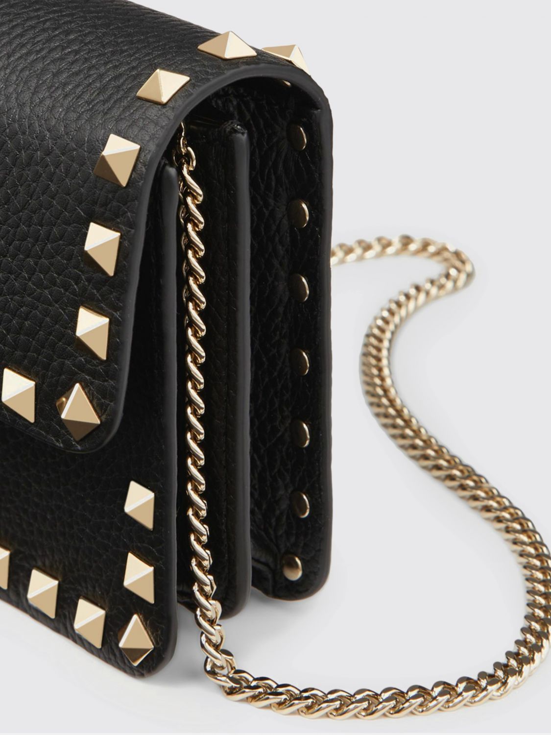 rockstud grained leather bag