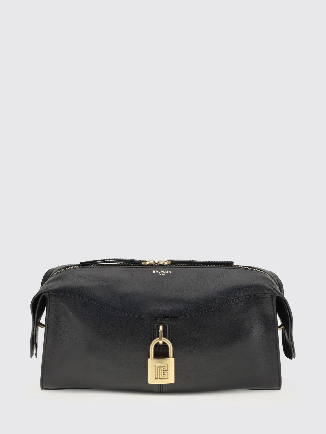 woman's shoulder bag