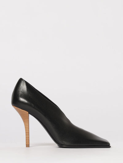 woman's pump