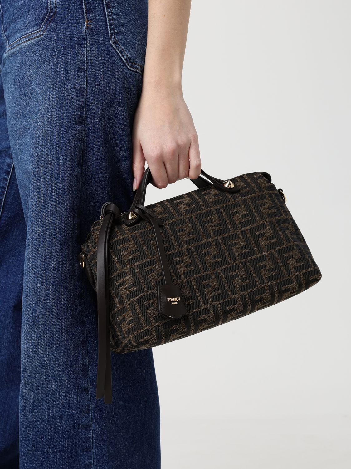 woman's tote bag