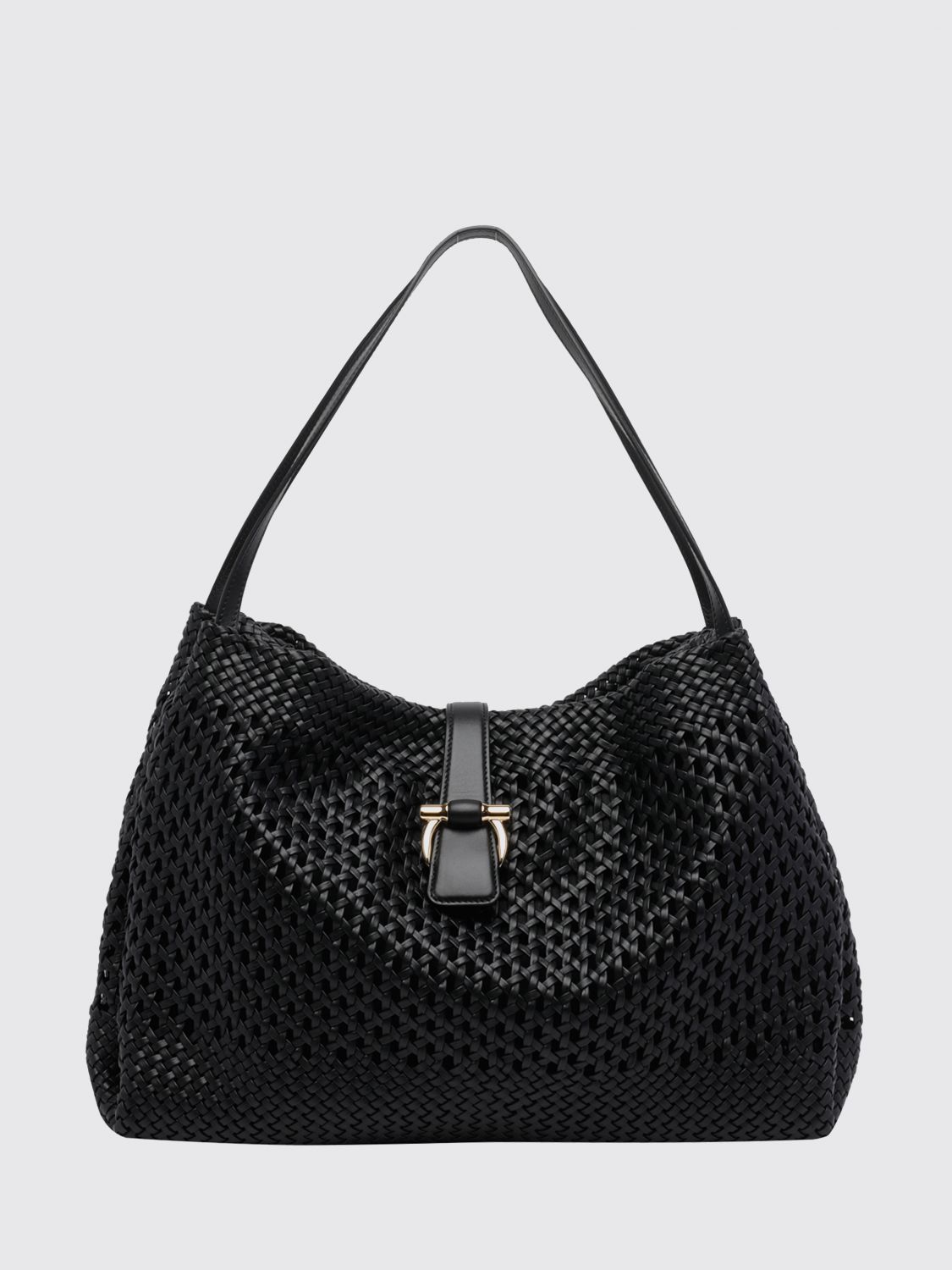 woman's shoulder bag