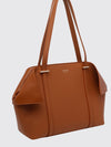woman's shoulder bag