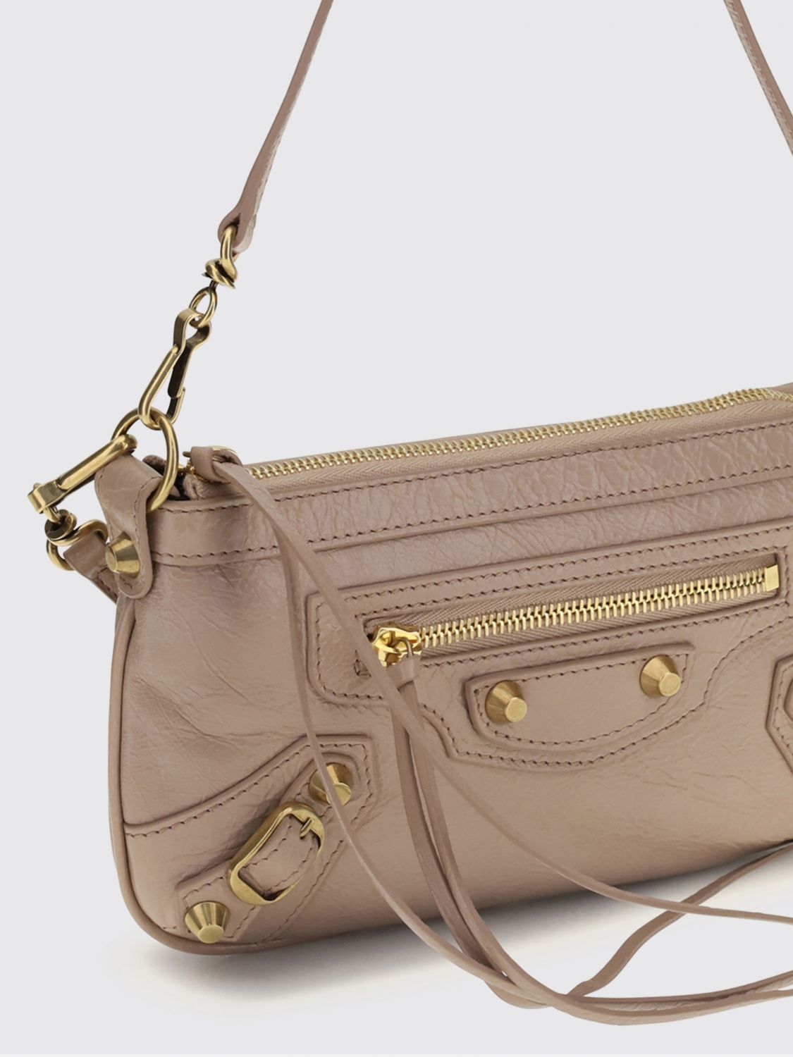 woman's shoulder bag