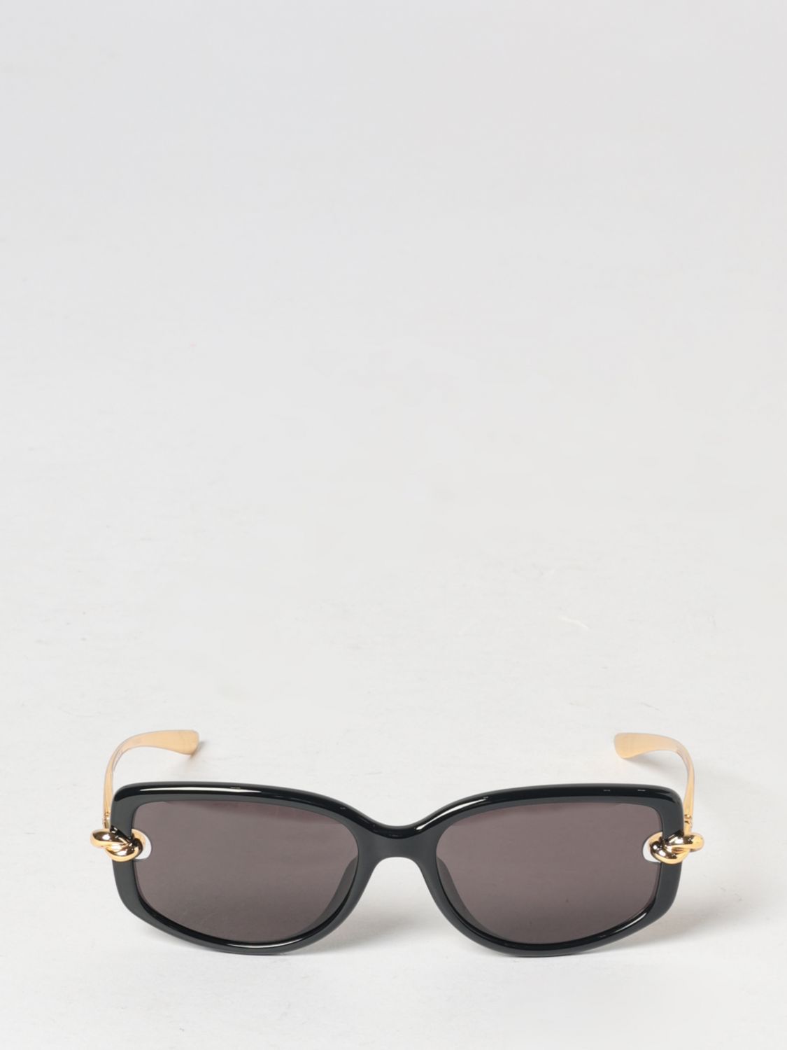 woman's sunglasses