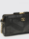 woman's crossbody bag