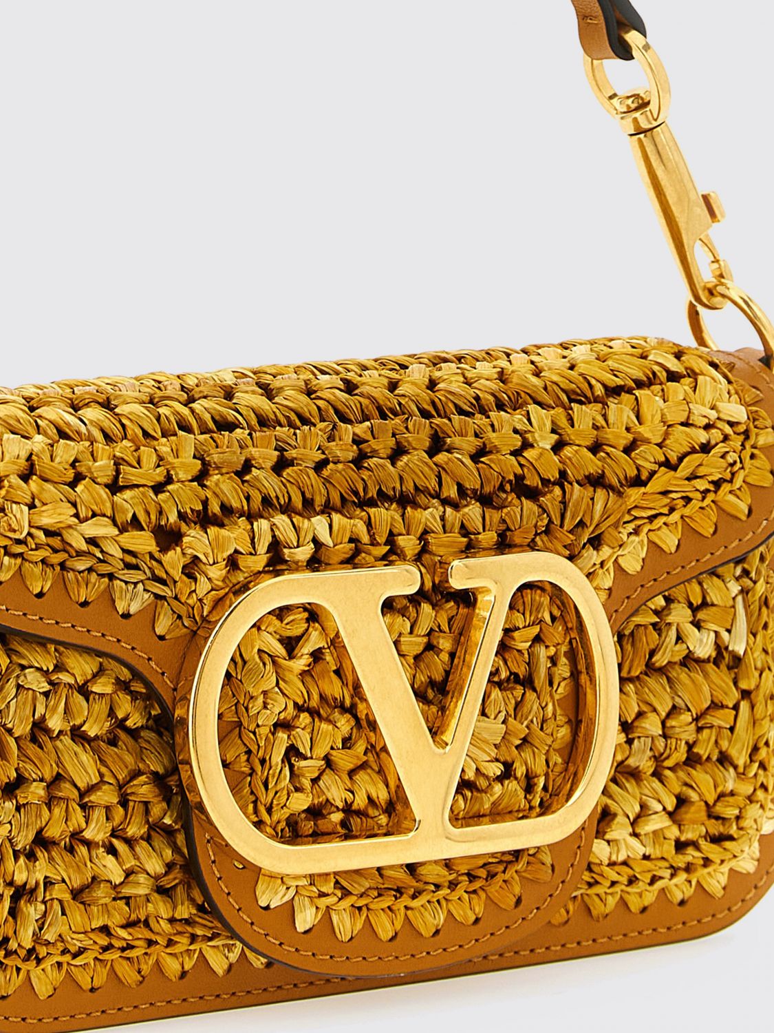 woman's shoulder bag