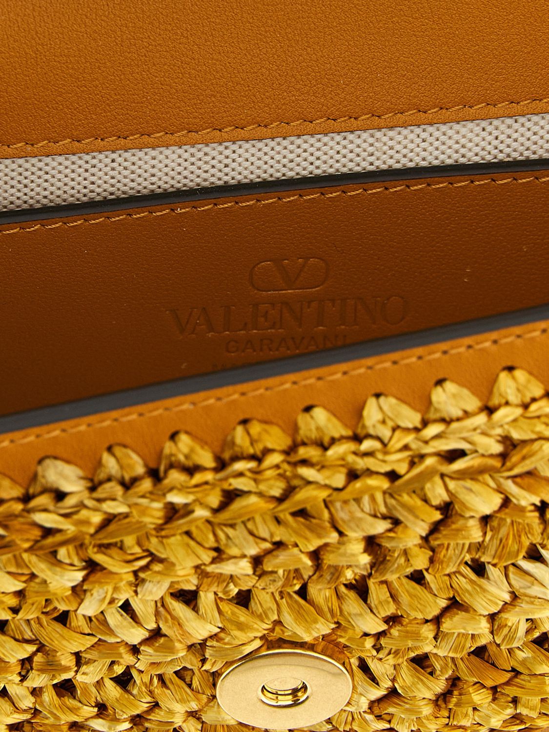woman's shoulder bag