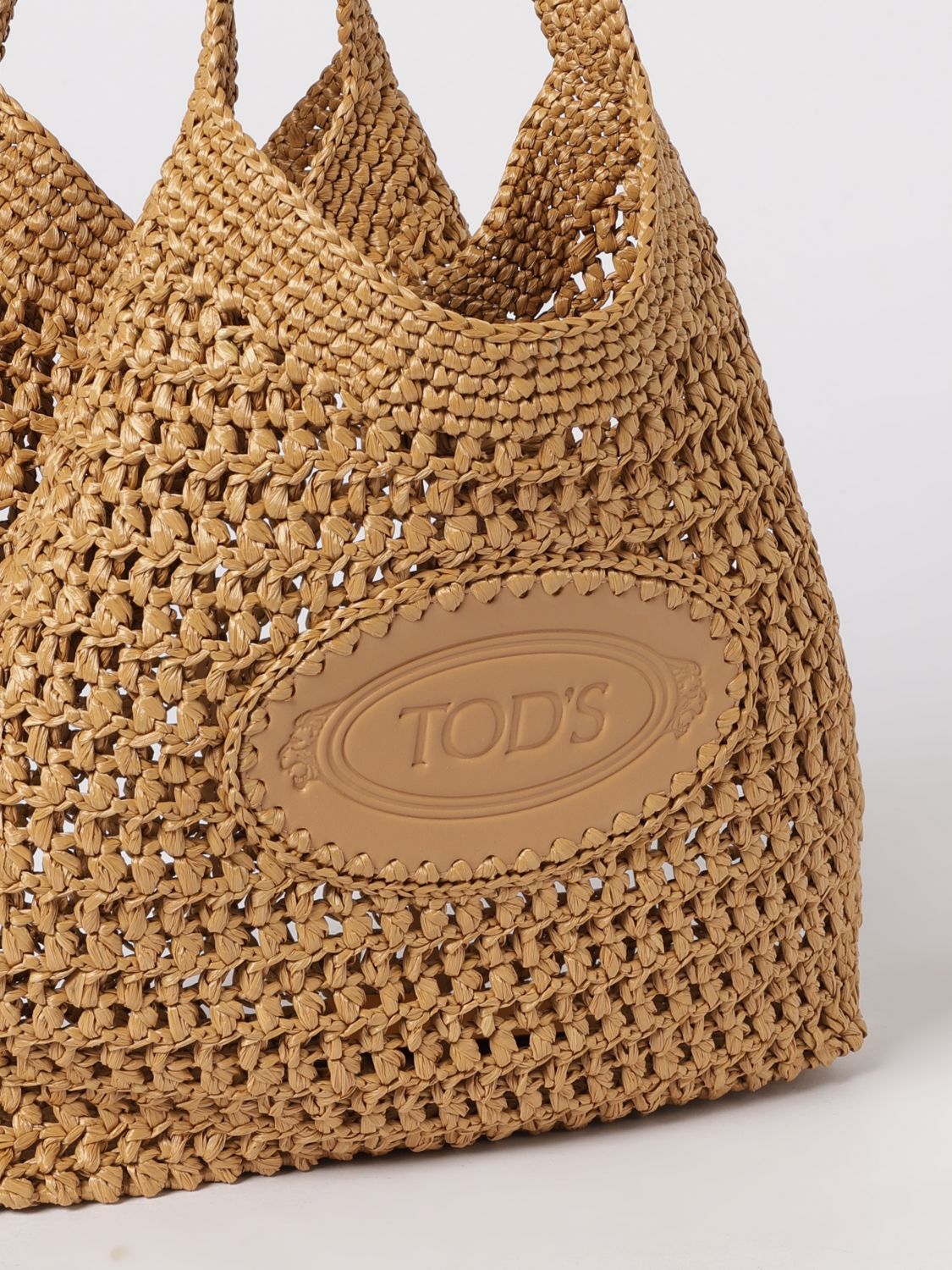 woman's shoulder bag