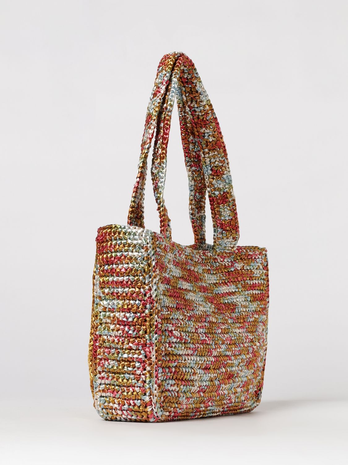 woman's shoulder bag