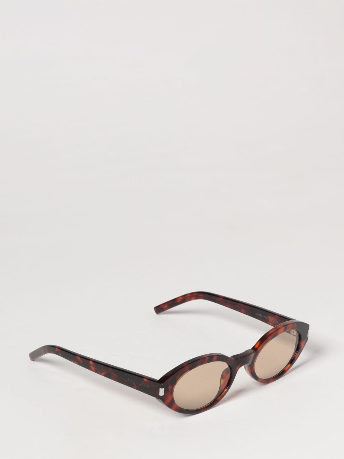 woman's sunglasses