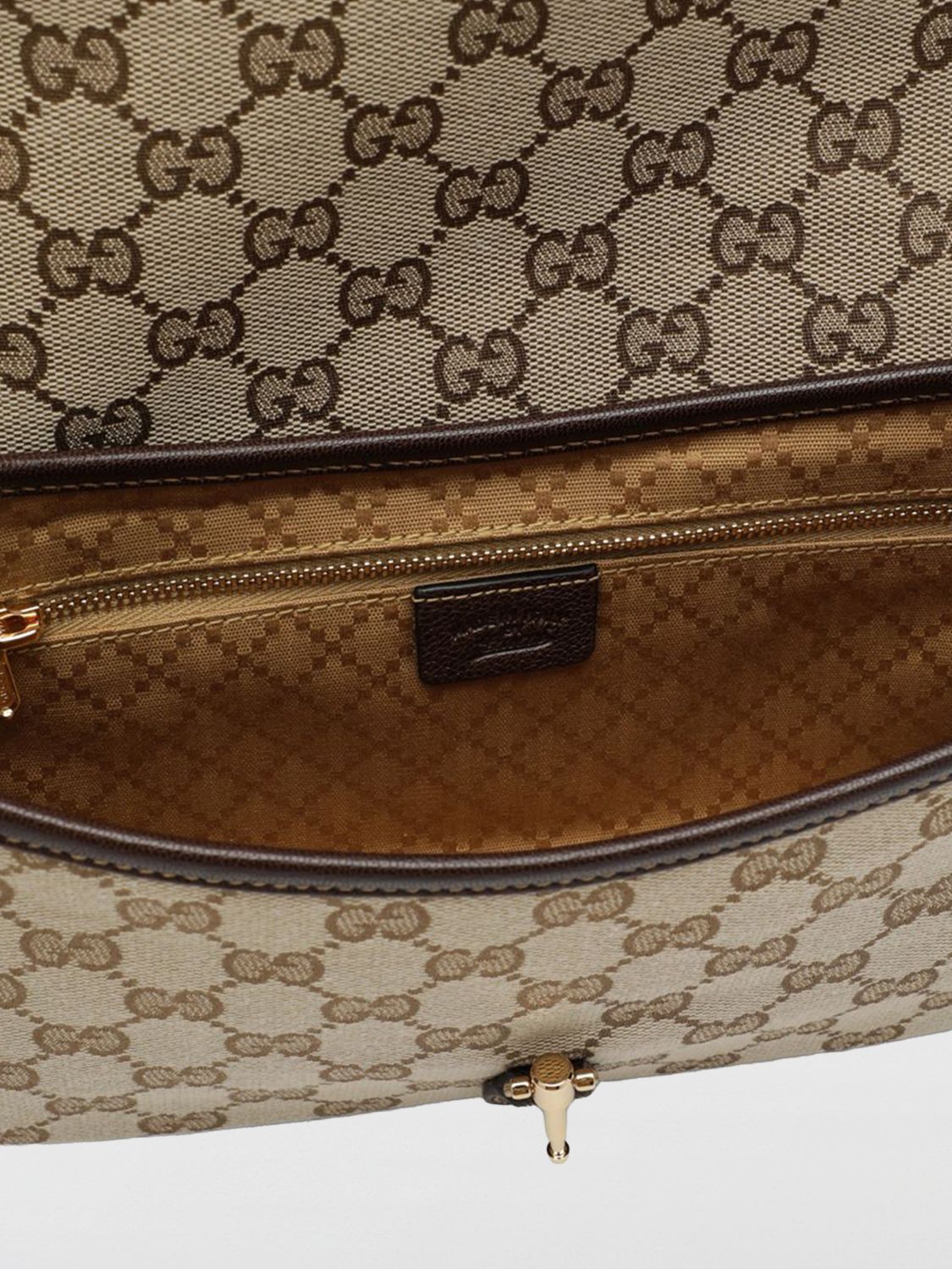 woman's shoulder bag