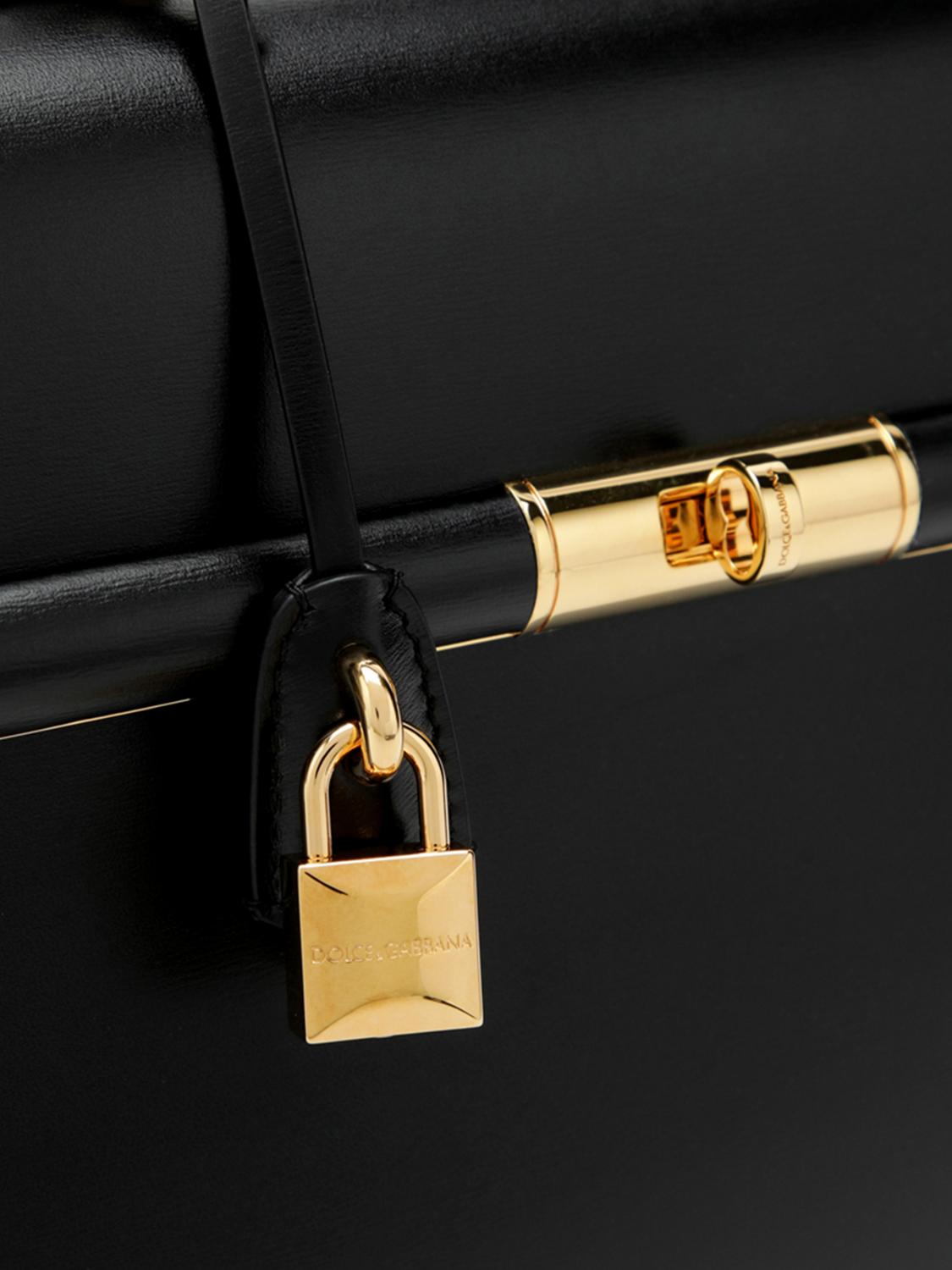 woman's crossbody bag