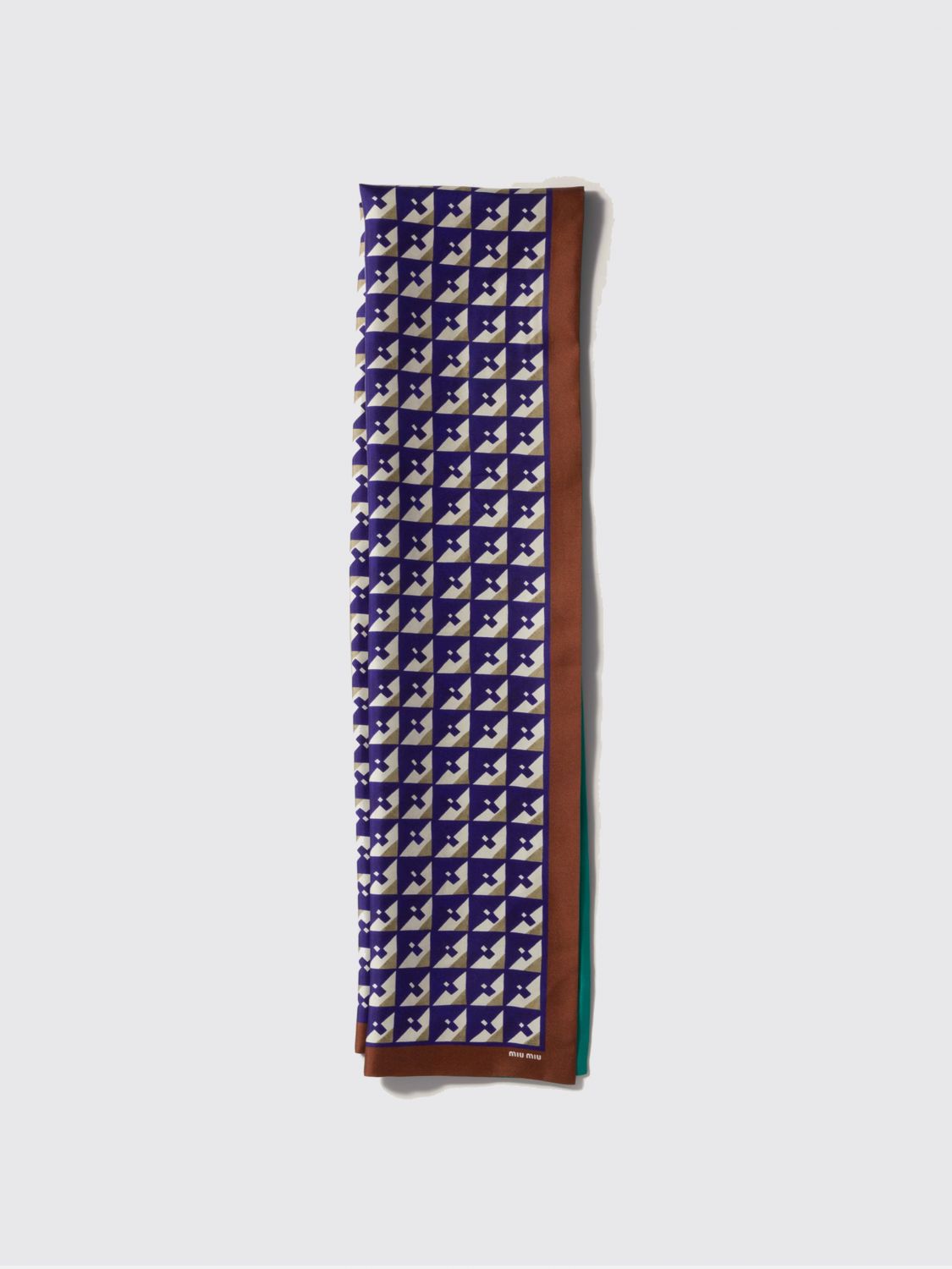 woman's neck scarf