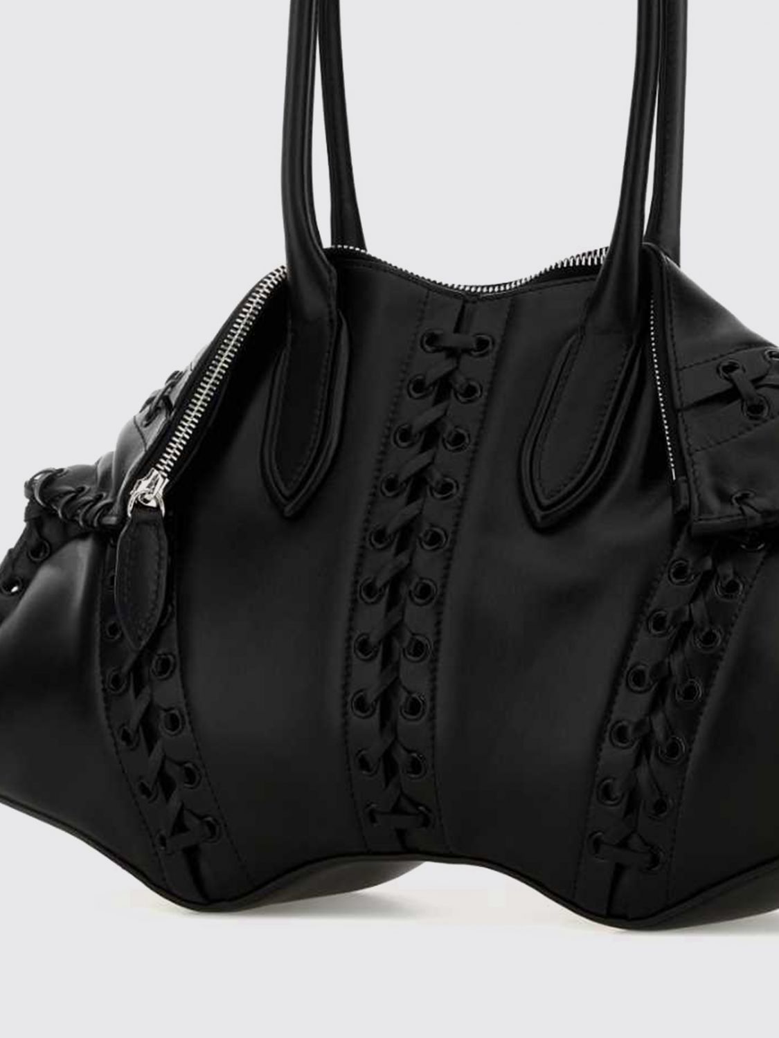 woman's shoulder bag