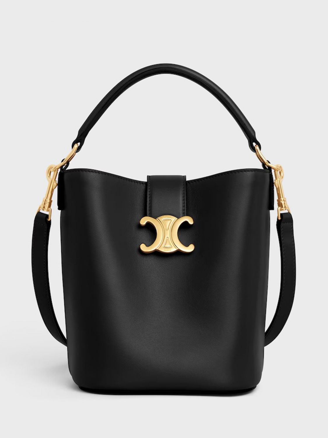 woman's shoulder bag