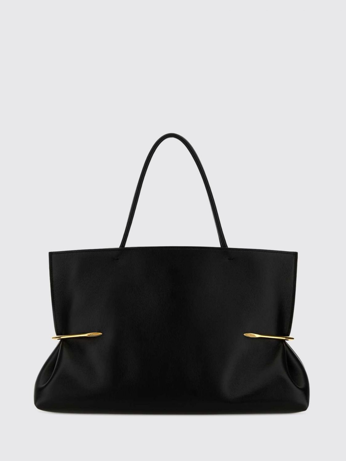 woman's shoulder bag