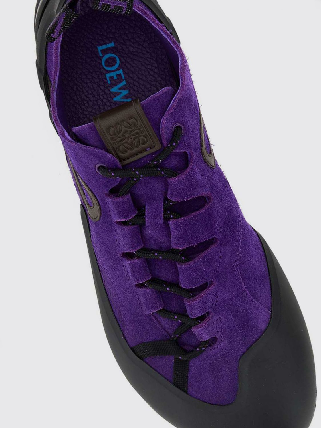 woman's sneakers