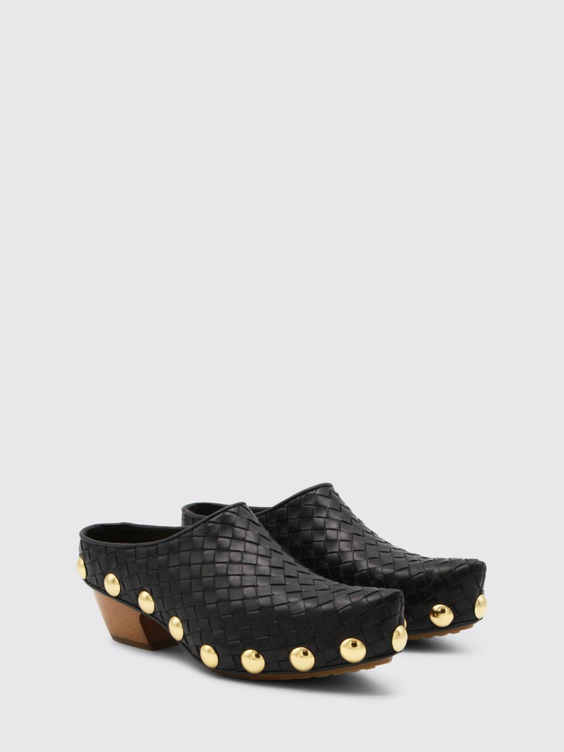 woman's shoes
