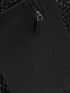 woman's tote bag