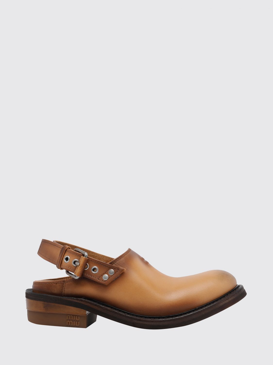 woman's flat shoes