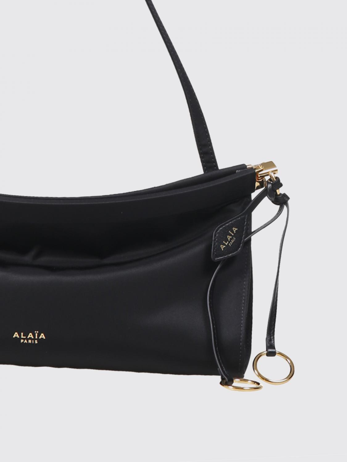 woman's shoulder bag