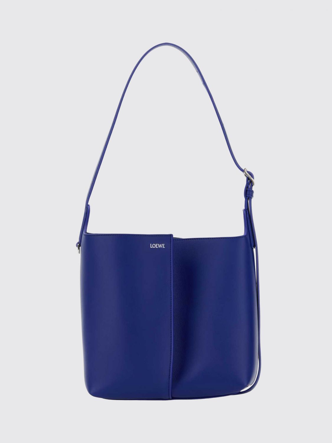 woman's shoulder bag