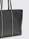 rockstud grained leather bag