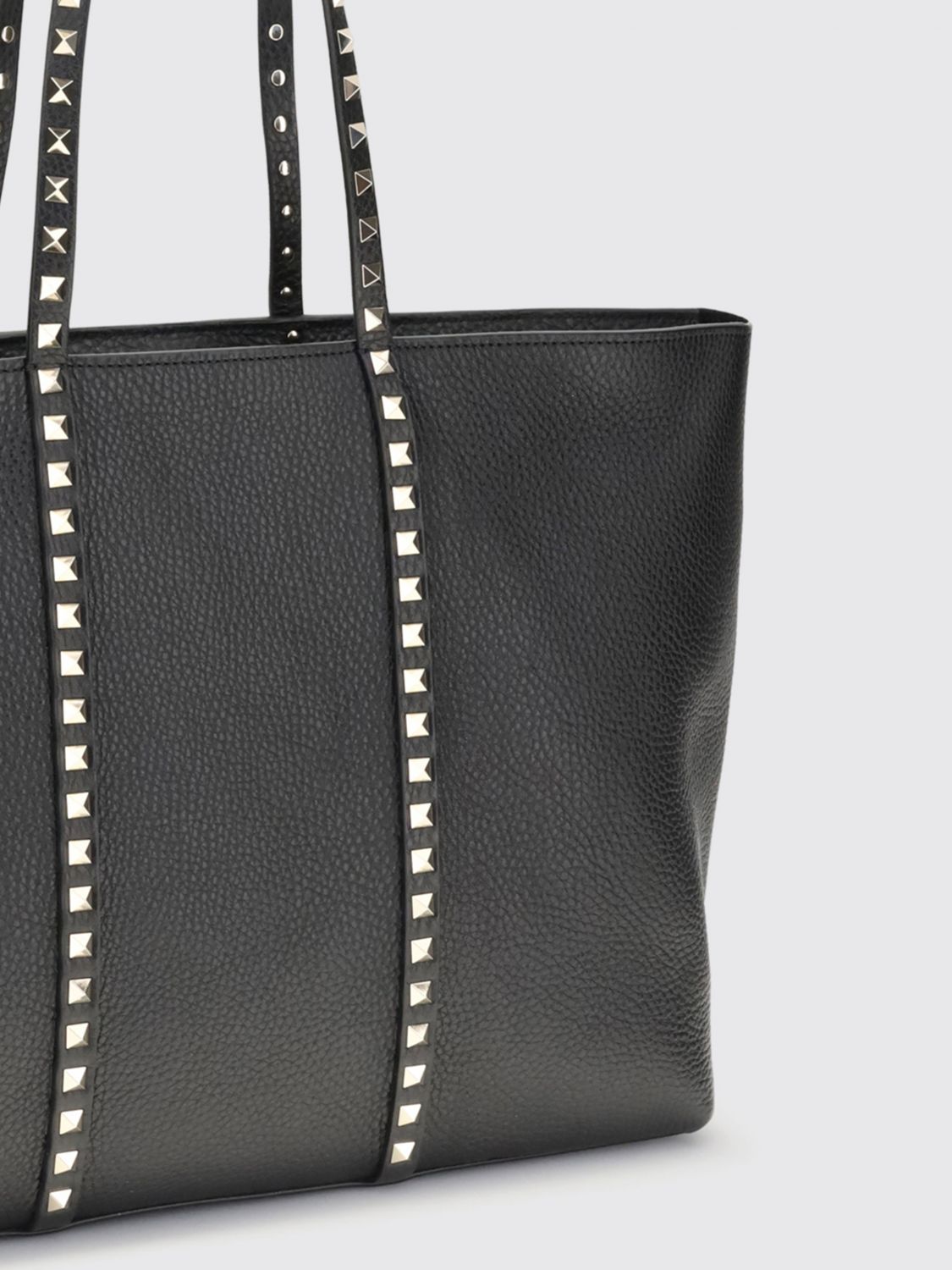 rockstud grained leather bag