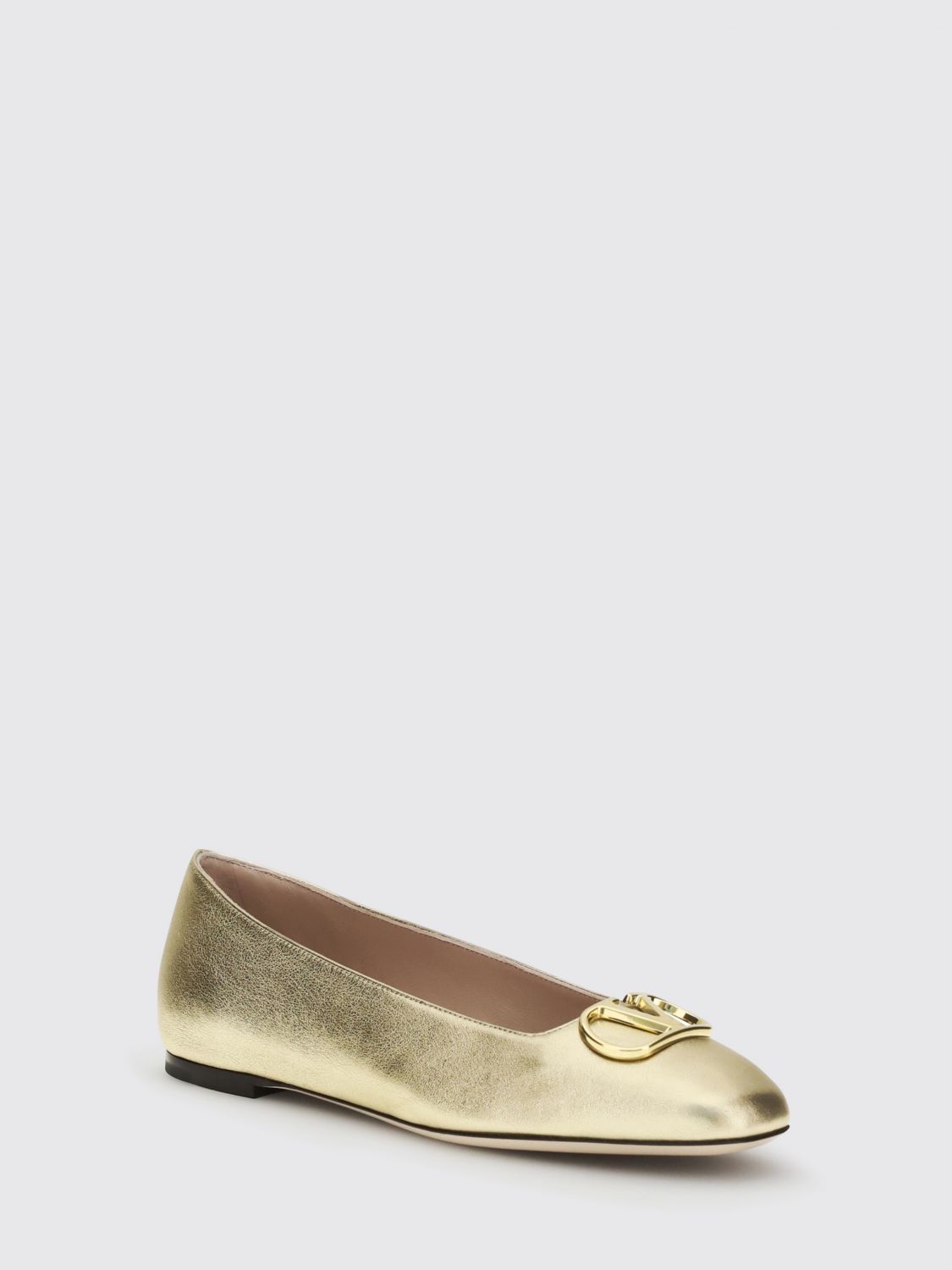 woman's ballet flat
