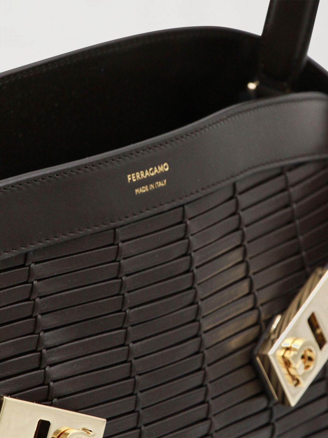 hug bag in woven leather