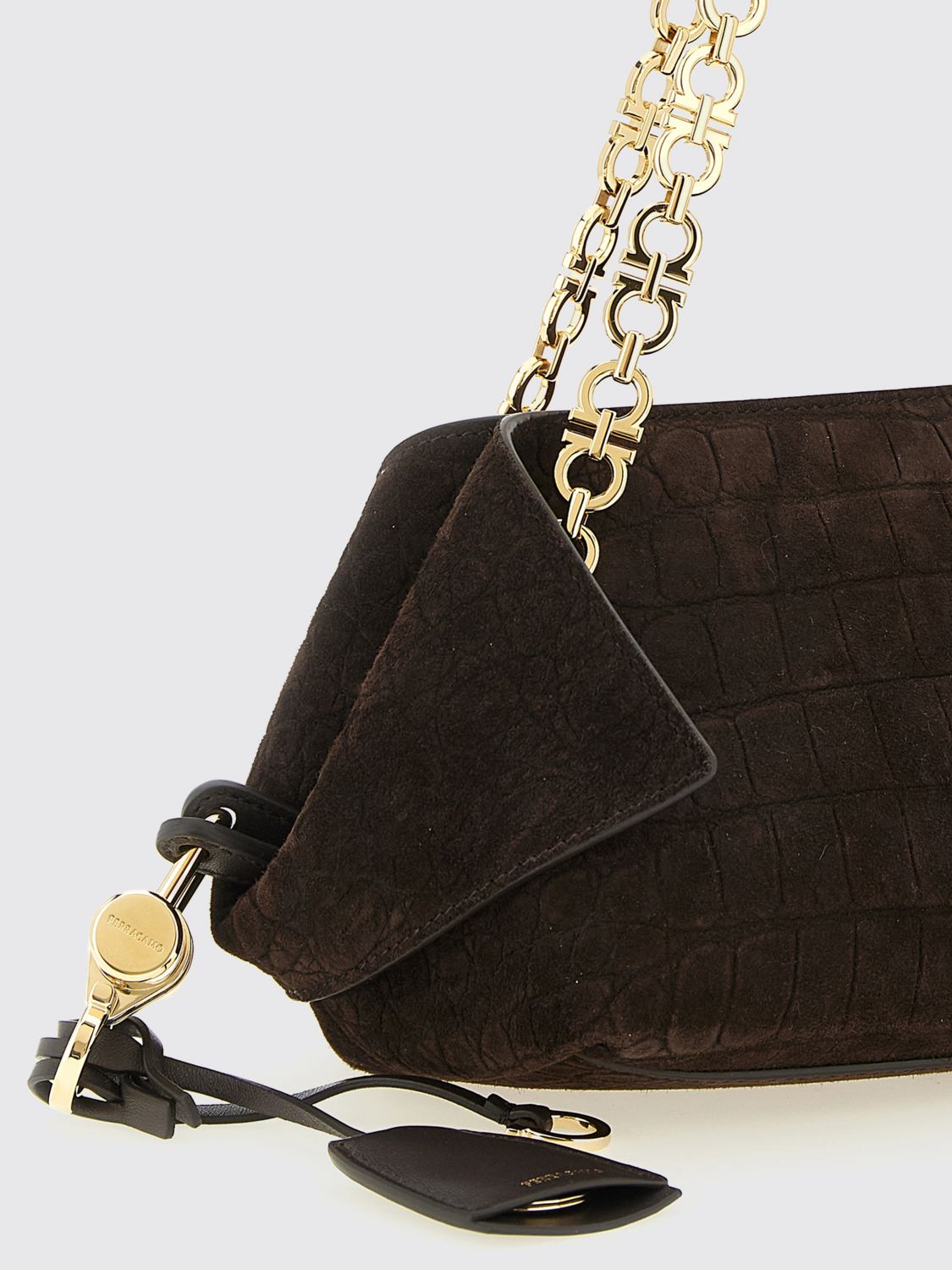 woman's shoulder bag