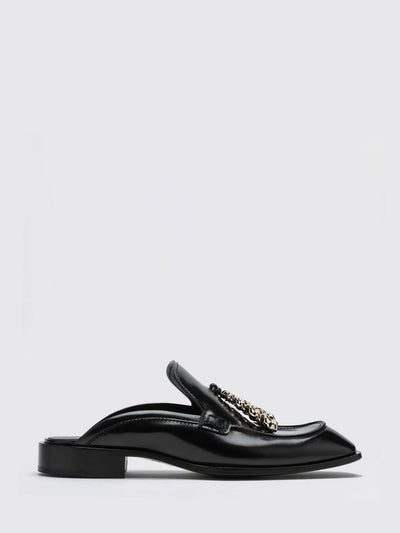 woman's flat shoes