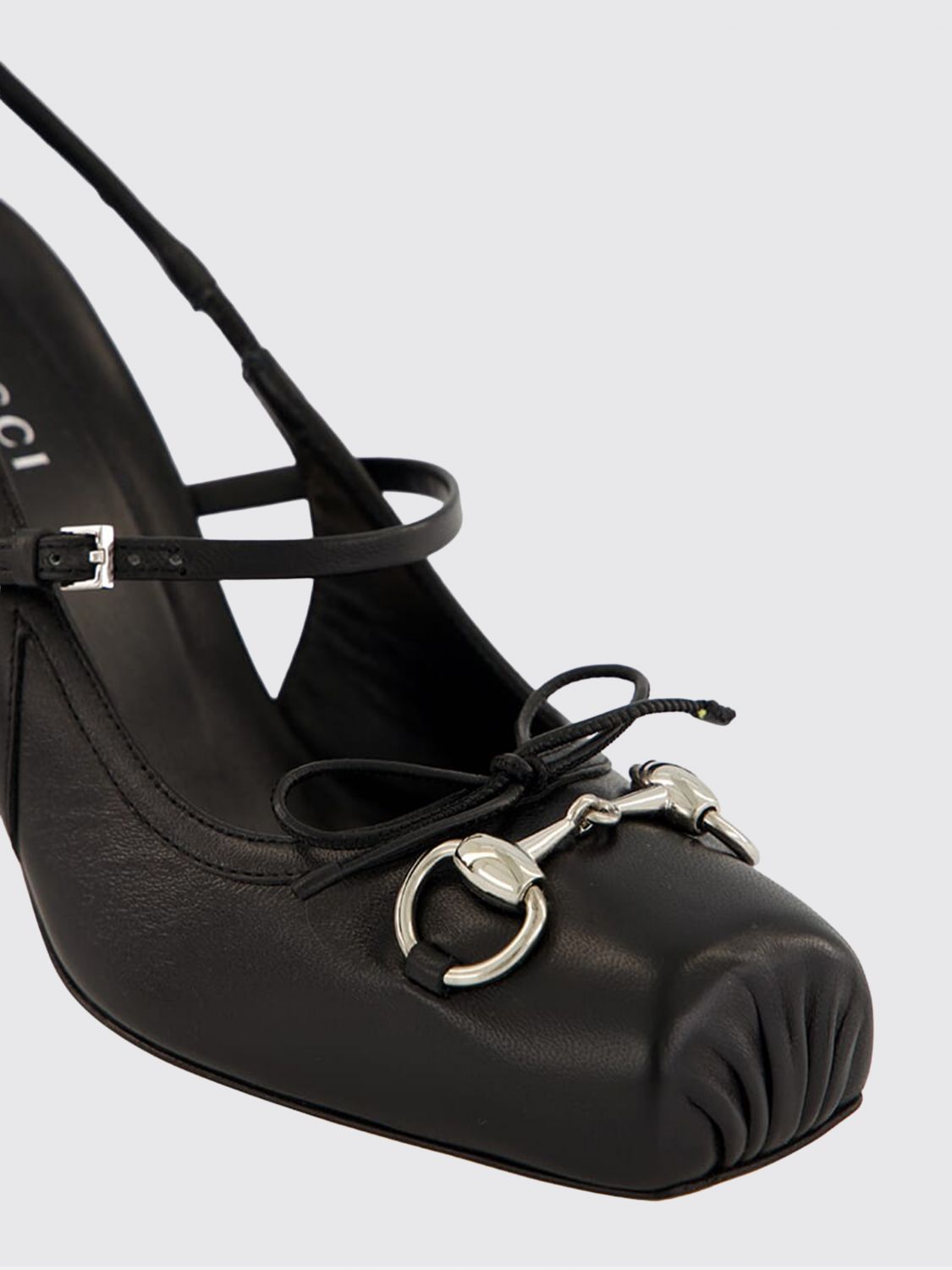 leather pumps with horsebit