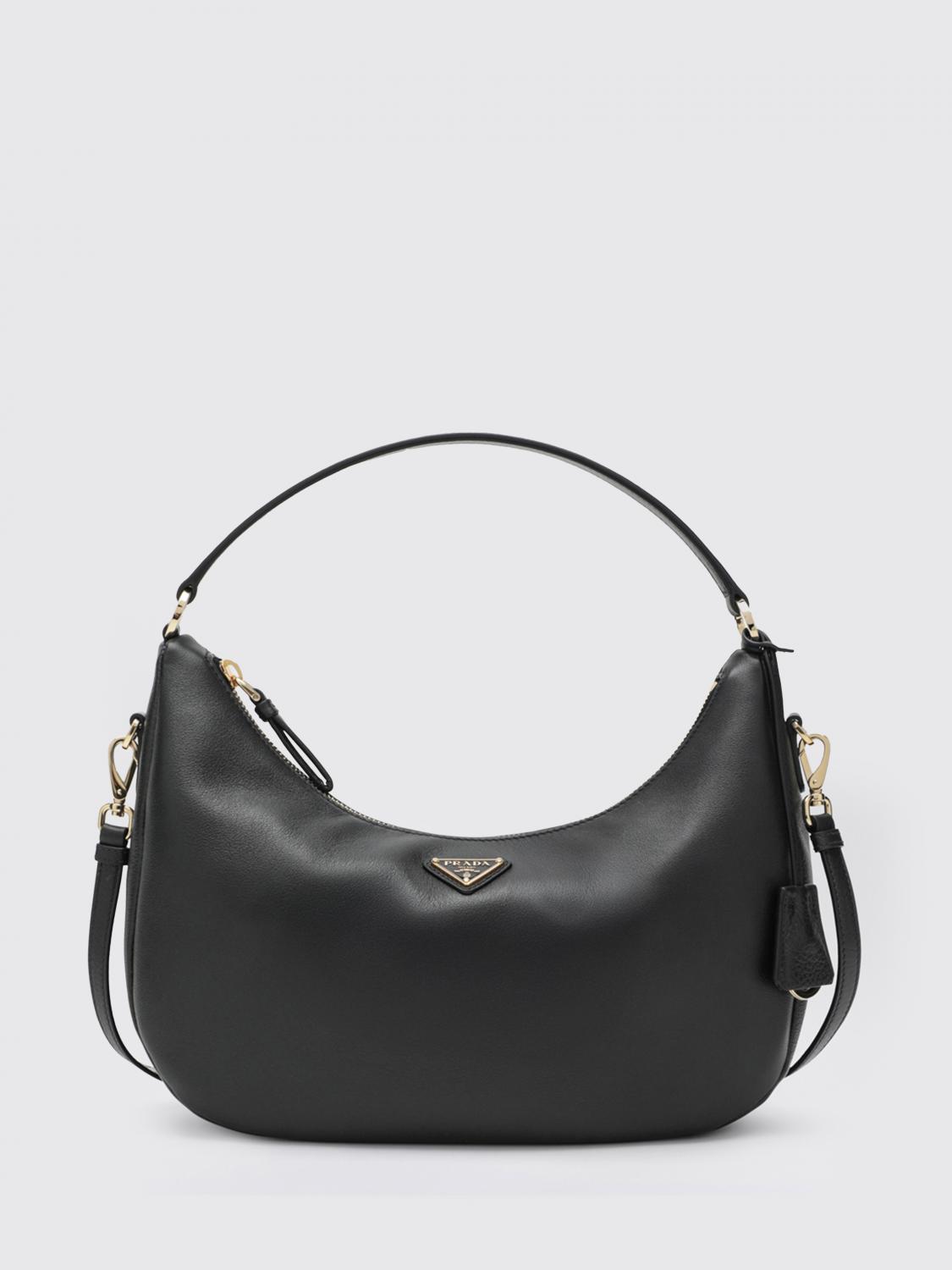 woman's shoulder bag
