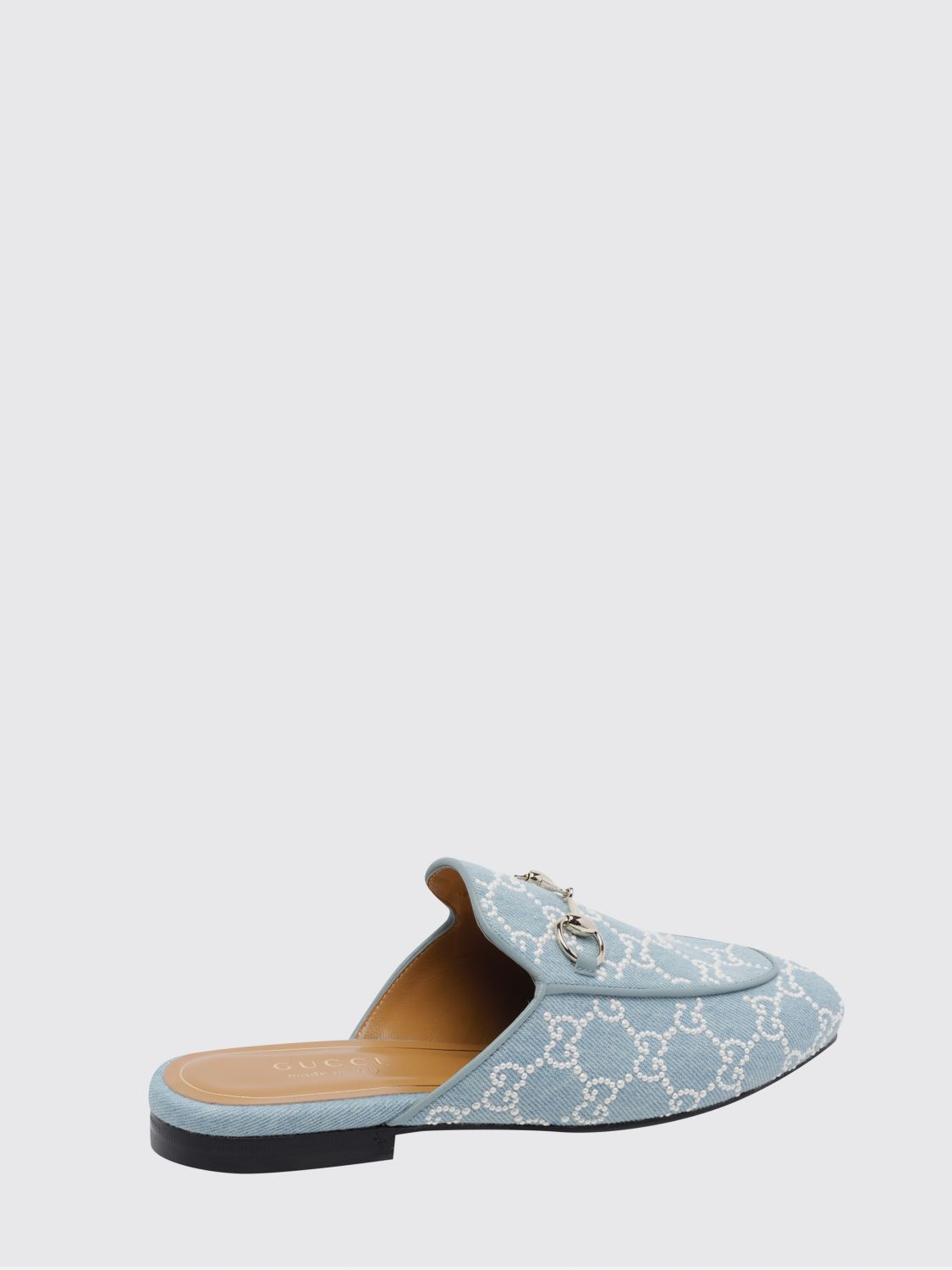 woman's flat shoes