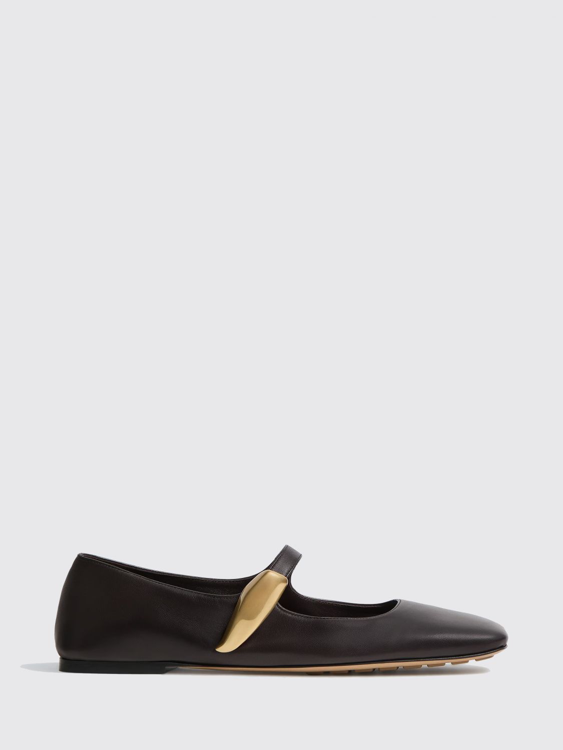 ballet flat woman