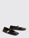 ballet flat woman