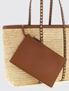 woman's tote bag