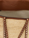 woman's tote bag
