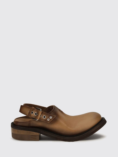 woman's flat shoes