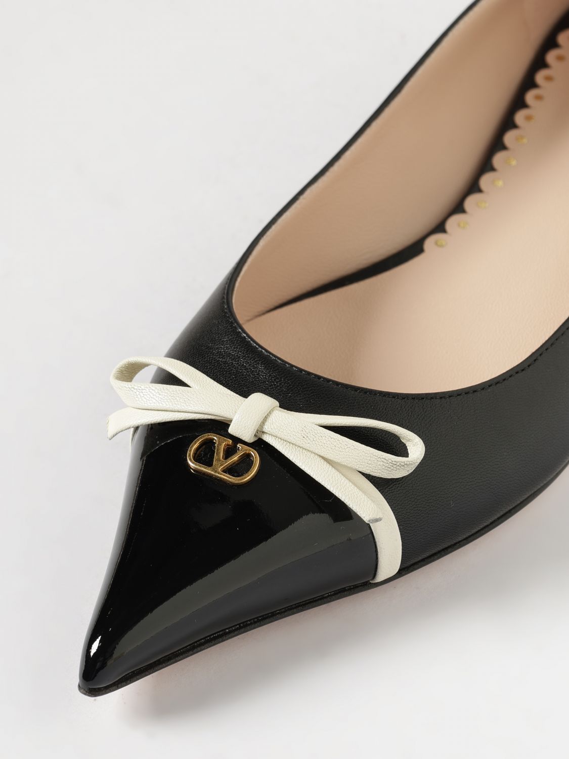 ballet flat woman