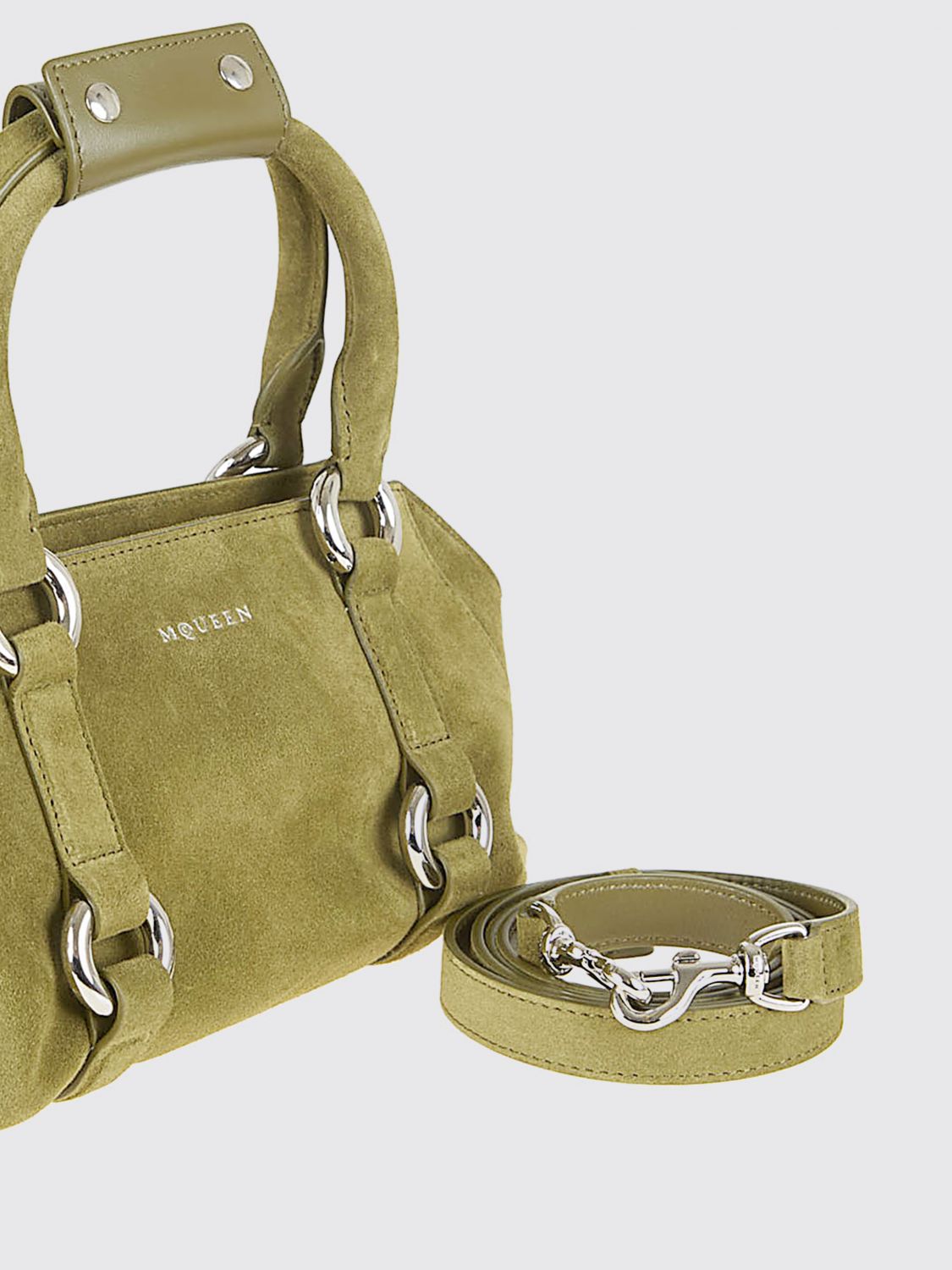shoulder strap woman